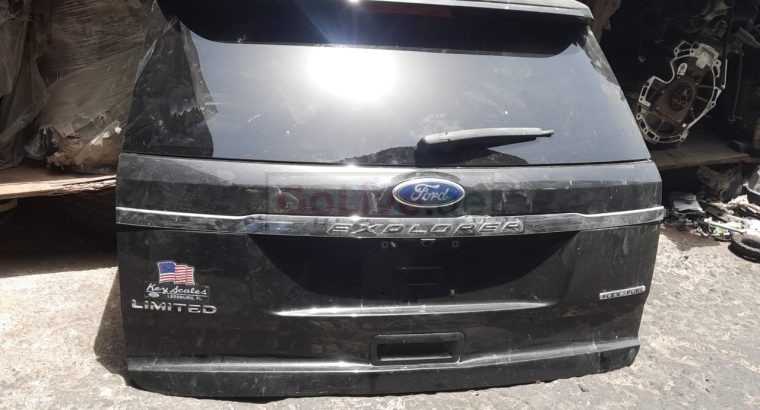 DOST MOHD.KHAN USED FORD CARS & SPARE PARTS TR. (Used auto parts, Dealer, Sharjah spare parts Markets)