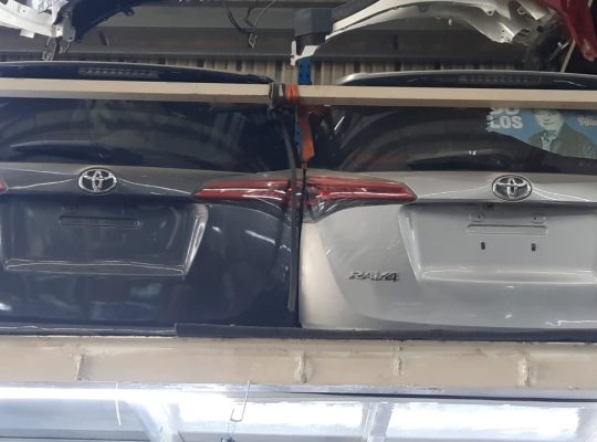 AL AZRAH USED AUTO TOYOTA SPARE PARTS TR.(Used auto parts, Dealer, Sharjah spare parts Markets)