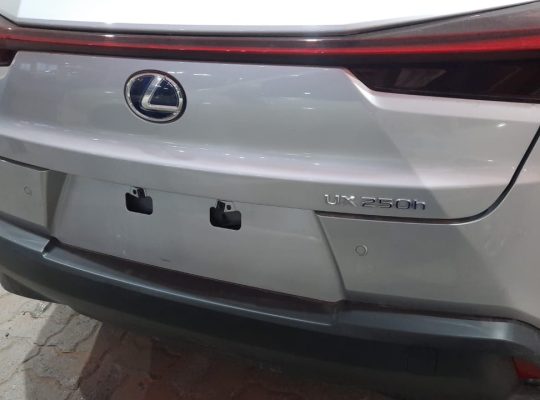 ADHWA AL AZEEZIAH AUTO LEXUS SECOND HAND SPARE PARTS TR. (Used auto parts, Dealer, Sharjah spare parts Markets)