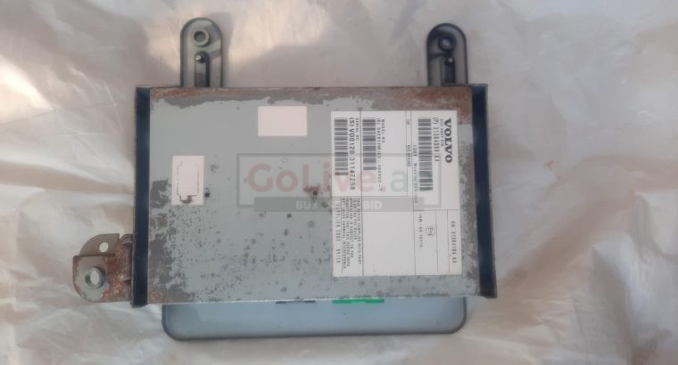 VOLVO S60 2013 AMPLIFIER RADIO STEREO MODULE PART NO 3138099AA / 31384104 AA ( Genuine Used VOLVO Parts )