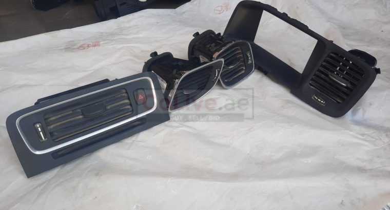 VOLVO S60 2013 FRONT CENTER DASH LEFT & RIGHT SIDE AIR VENTS GRILLE ( Genuine Used VOLVO Parts )