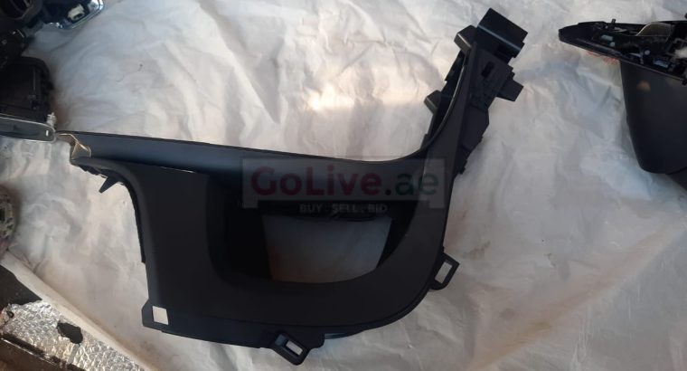 VOLVO S60 2013 CENTER CONSOLE UPPER TRIM PANEL BRACKET PART NO 31369117 ( Genuine Used VOLVO Parts )