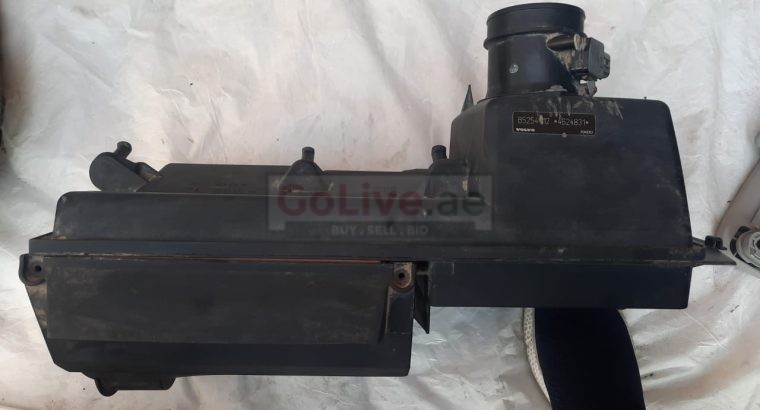 VOLVO S60 2013 AIR INTAKE FILTER CLEANER BOX HOUSING PART NO 30677718 ( Genuine Used VOLVO Parts )