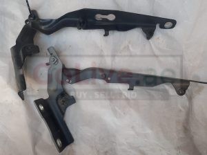 VOLVO S60 2013 ENGINE BONNET/HOOD LEFT & RIGHT SIDE HINGES PART NO 30799178 / 30799179 ( Genuine Used VOLVO Parts )