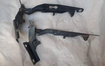 VOLVO S60 2013 ENGINE BONNET/HOOD LEFT & RIGHT SIDE HINGES PART NO 30799178 / 30799179 ( Genuine Used VOLVO Parts )