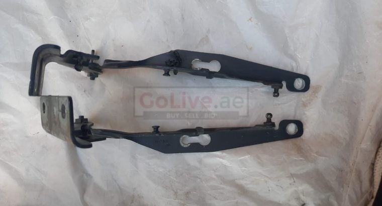VOLVO S60 2013 ENGINE BONNET/HOOD LEFT & RIGHT SIDE HINGES PART NO 30799178 / 30799179 ( Genuine Used VOLVO Parts )