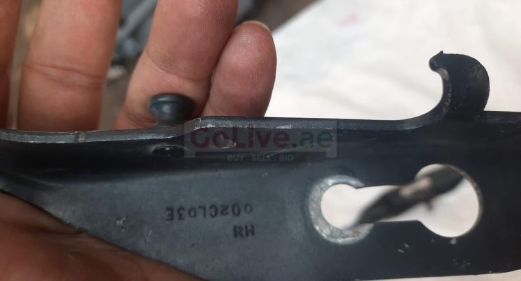 VOLVO S60 2013 ENGINE BONNET/HOOD LEFT & RIGHT SIDE HINGES PART NO 30799178 / 30799179 ( Genuine Used VOLVO Parts )