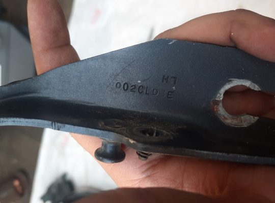VOLVO S60 2013 ENGINE BONNET/HOOD LEFT & RIGHT SIDE HINGES PART NO 30799178 / 30799179 ( Genuine Used VOLVO Parts )