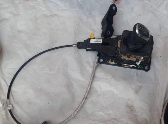 VOLVO S60 2013 S80 XC60 XC70 AUTO FLOOR SHIFTER ASSEMBLY WITH SHIFT CABLE PART NO 31325216/31256941 ( Genuine Used VOLVO Parts )