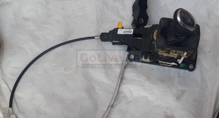 VOLVO S60 2013 S80 XC60 XC70 AUTO FLOOR SHIFTER ASSEMBLY WITH SHIFT CABLE PART NO 31325216/31256941 ( Genuine Used VOLVO Parts )