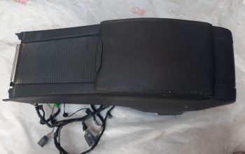 VOLVO S60 2013 CENTER CONSOLE BOX PART NO 39819457 30755732 ( Genuine Used VOLVO Parts )