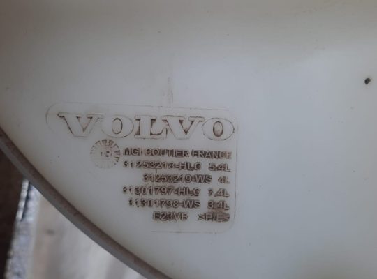 VOLVO S60 2013 WINDSHIELD WASHER FLUID RESERVOIR PART NO 31391779 31253218 31253219 ( Genuine Used VOLVO Parts )