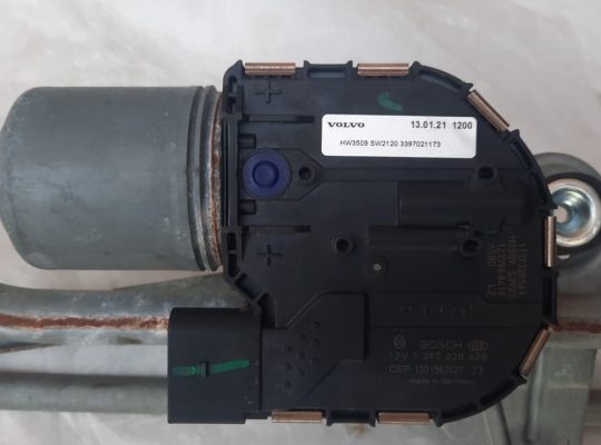 VOLVO S60 2013 FRONT WINDSHIELD WIPER MOTOR WITH LINKAGE PART NO 1137328561 ( Genuine Used VOLVO Parts )