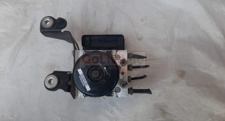 VOLVO S60 2013 XC60 ABS ANTI LOCK BRAKE PUMP MODULE PART NO 31329137 31329138 ( Genuine Used VOLVO Parts )