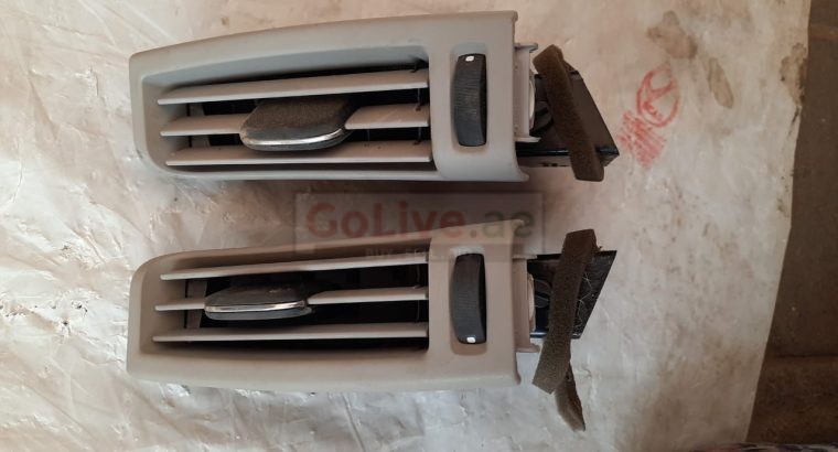 VOLVO S60 2013 CENTER B PILLAR A/C AIR VENT GRILLES LEFT & RIGHT SIDE ( Genuine Used VOLVO Parts )