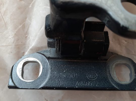 VOLVO S60 2013 FRONT & REAR DOOR HINGES & DOOR LOCK STRIKER PLATES PART NO A046572 / 31391309 ( Genuine Used VOLVO Parts )
