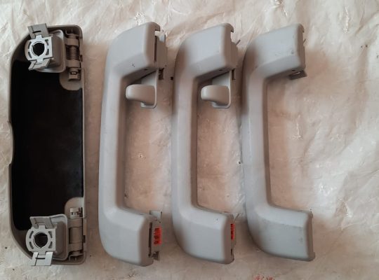 VOLVO S60 2013 V60 FRONT INTERIOR ROOF GRAB HANDLE SET PART NO 31305679 ( Genuine Used VOLVO Parts )