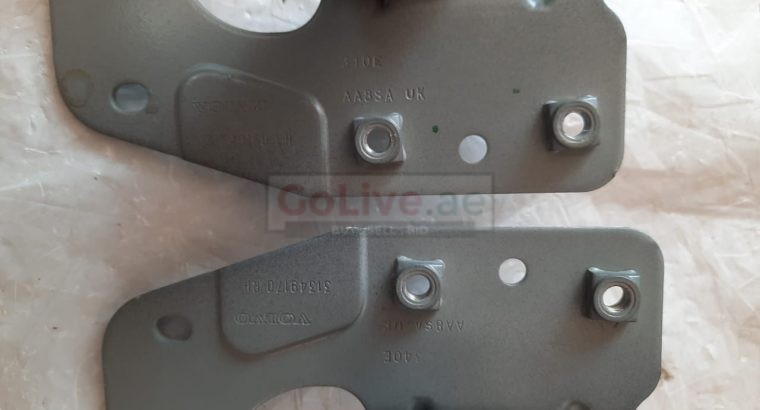 VOLVO S60 2013 TAILGATE/TRUNK/BOOT HINGE LEFT & RIGHT PART NO 31349169 / 31349170 ( Genuine Used VOLVO Parts )