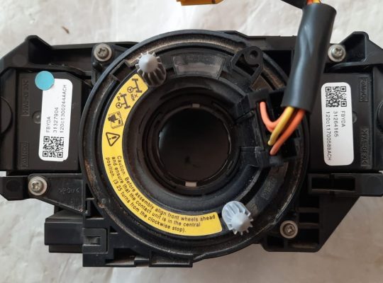 VOLVO S60 2013 STEERING WHEEL CLOCK SPRING WITH SIGNAL & WIPER SWITCH 31343218 / 31327904 / 31264165 ( Genuine Used VOLVO Parts )