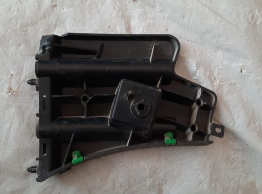 VOLVO S60 2013 FRONT LEFT & RIGHT BUMPER MOUNTING BRACKET PART NO 30796625 / 30796626 ( Genuine Used VOLVO Parts )