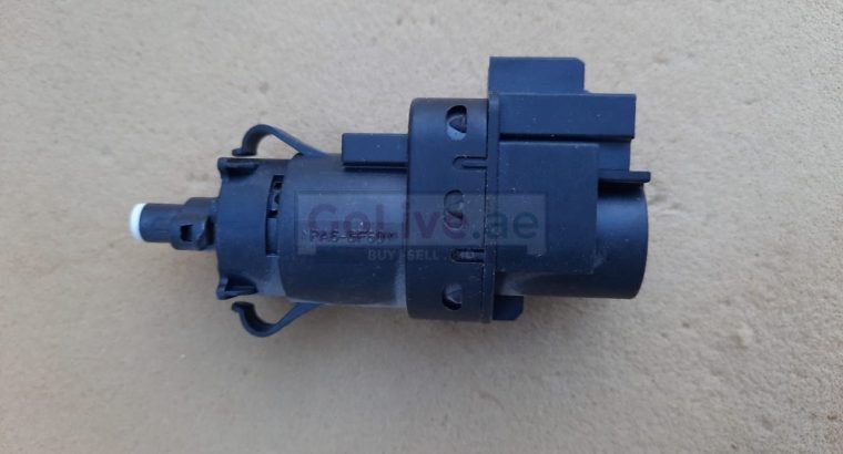 VOLVO S60 2013 STOP LIGHT SWITCH PART NO 46277BZ ( Genuine Used VOLVO Parts )