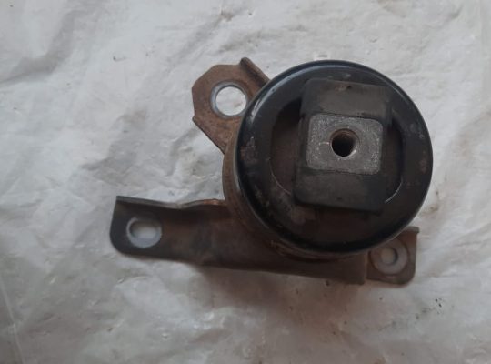 VOLVO S60 2013 ENGINE MOUNT RIGHT SIDE PART NO 30671245 ( Genuine Used VOLVO Parts )