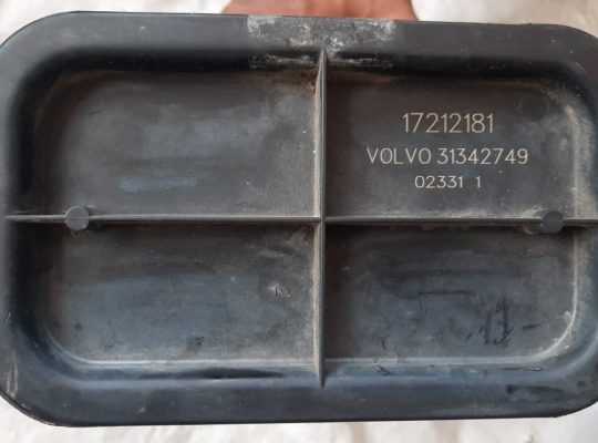 VOLVO S60 2013 FUEL VAPOR CHARCOAL CANISTER PART NO 31342749 ( Genuine Used VOLVO Parts )