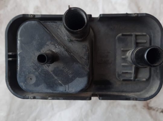 VOLVO S60 2013 FUEL VAPOR CHARCOAL CANISTER PART NO 31342749 ( Genuine Used VOLVO Parts )