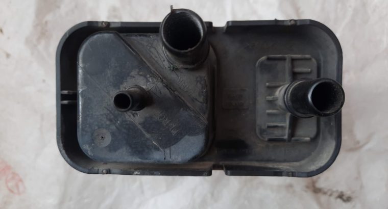VOLVO S60 2013 FUEL VAPOR CHARCOAL CANISTER PART NO 31342749 ( Genuine Used VOLVO Parts )
