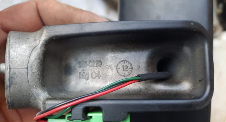 VOLVO S60 2013 V60 S80 V70 INTERIOR REAR VIEW MIRROR AUTO DIMMING PART NO 30799044 ( Genuine Used VOLVO Parts )