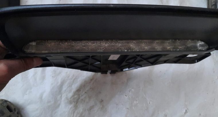 VOLVO S60 2013 REAR HIGH MOUNT 3RD BRAKE LIGHT PART NO 30796273 ( Genuine Used VOLVO Parts )
