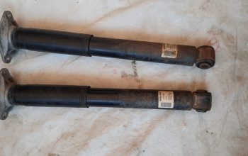 VOLVO S60 2013 XC70 REAR SHOCK ABSORBERS LEFT & RIGHT SIDE PART NO 31340696 ( Genuine Used VOLVO Parts )