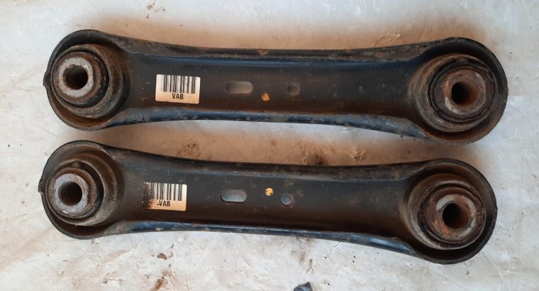 VOLVO S60 2013 LEFT & RIGHT REAR LOWER LOCATING CONTROL ARMS ( Genuine Used VOLVO Parts )