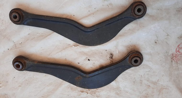 VOLVO S60 2013 LEFT & RIGHT REAR UPPER CONTROL ARMS ( Genuine Used VOLVO Parts )