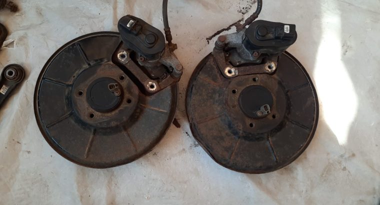 VOLVO S60 2013 REAR RIGHT & LEFT KNUCKLE HUB BEARING WITH MOTOR ( Genuine Used VOLVO Parts )