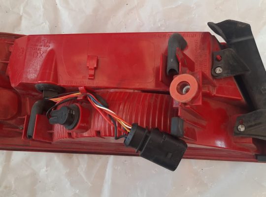 AUDI A5 2013 S5 REAR RIGHT SIDE LED TAIL LIGHT LAMP PART NO 8T0945096E ( Genuine Used AUDI Parts )