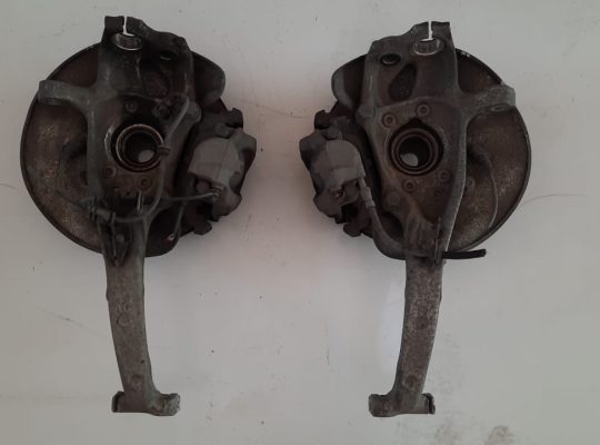 AUDI A5 2013 FRONT KNUCKLE HUB RIGHT DRIVER & LEFT PASSENGER SIDE PART NO 4G0407242D / 4G0407241D ( Genuine Used AUDI Parts )