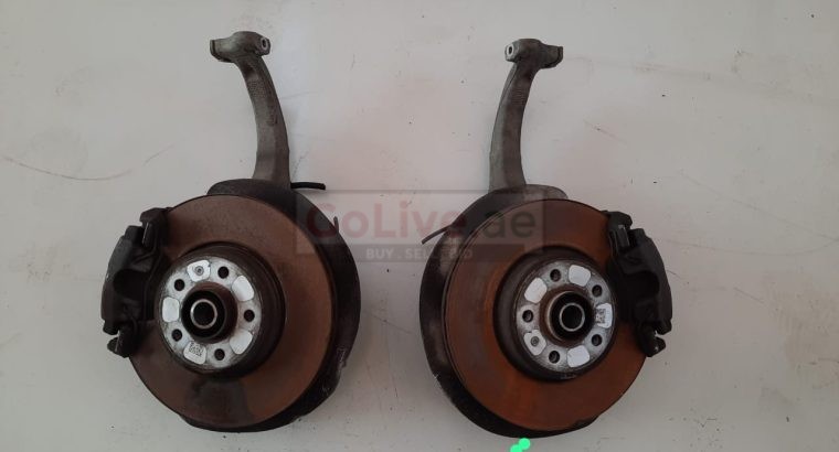 AUDI A5 2013 FRONT KNUCKLE HUB RIGHT DRIVER & LEFT PASSENGER SIDE PART NO 4G0407242D / 4G0407241D ( Genuine Used AUDI Parts )