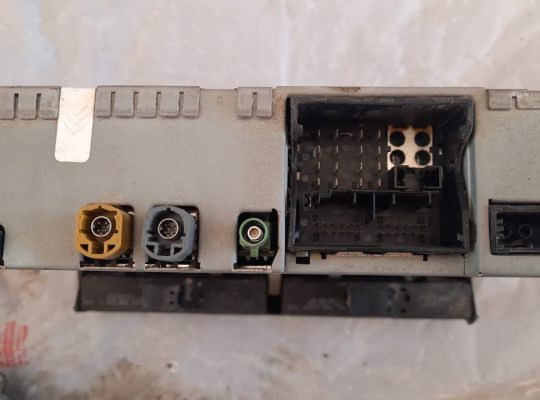 AUDI A5 2013 NAVIGATION SYSTEM AND RADIO CONTROL UNIT MODULE PART NO 8R1035748C ( Genuine Used AUDI Parts )