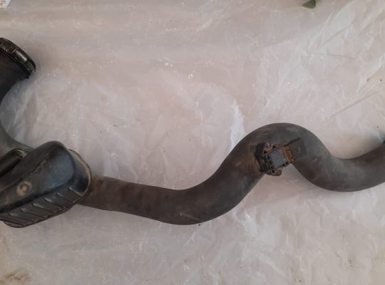 AUDI A5 2013 INTERCOOLER PIPE HOSE WITH SENSOR PART NO 8K0145673 / 03G906051E ( Genuine Used AUDI Parts )