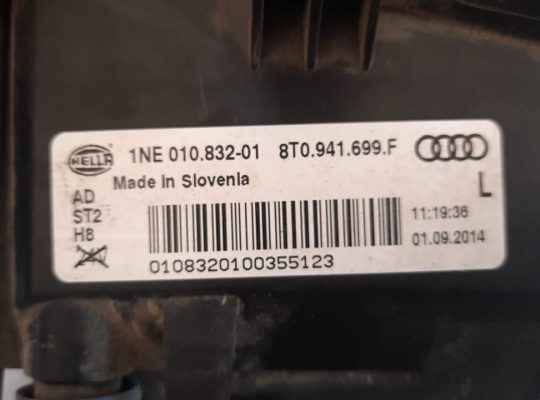 AUDI A5 2013 FOG LIGHT FRONT LEFT & RIGHT PART NO 8T0941699F 8T0941700F ( Genuine Used AUDI Parts )