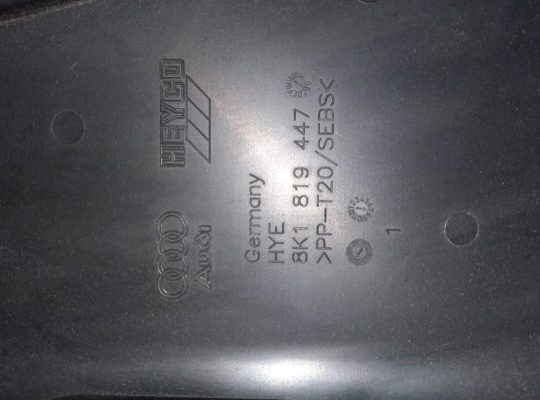 AUDI A5 2013 WINDSHIELD WIPER COWL PANEL GRILLE COVER PART NO 8K1819447 ( Genuine Used AUDI Parts )