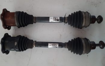 AUDI A5 2013 FRONT CV AXLE SHAFT LEFT & RIGHT SIDES PART NO 8K0407271AL ( Genuine Used AUDI Parts )