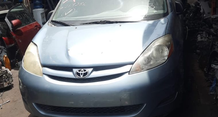 SAYED FAROUQ USED TOYOTA CARS & SPARE PARTS TR. (Used auto parts, Dealer, Sharjah spare parts Markets)