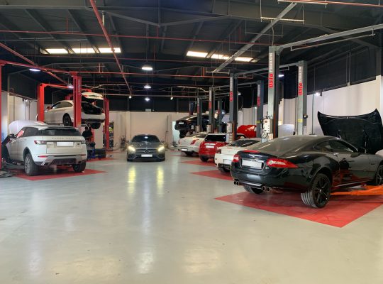 German car workshop in Dubai