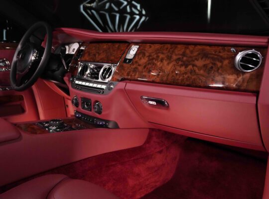 Rolls Royce Ghost | Luxury Sedan Assembly Goodwood