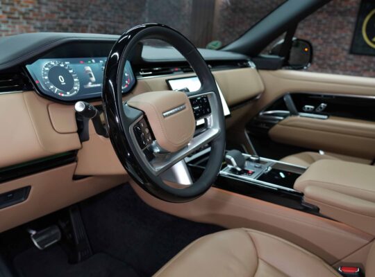 Range Rover Autobiography P530 | SWB | Brand New | 2023 | Fully Loaded