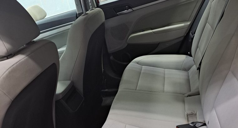 Hyundai elantra model 2018 American vcc paper special rims back cemra back sencers new Bettry 76000 km mid option full automatic p