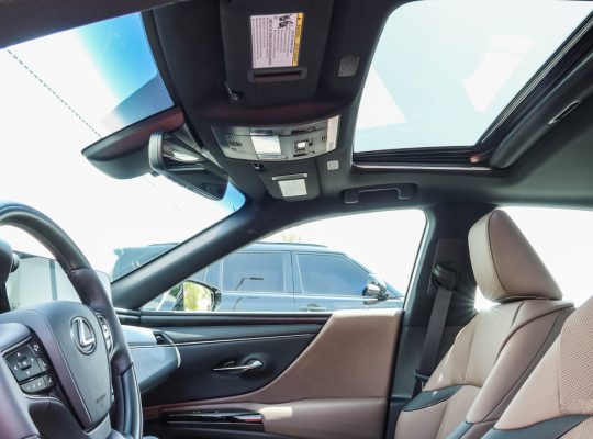 Lexus ES 300h 2023