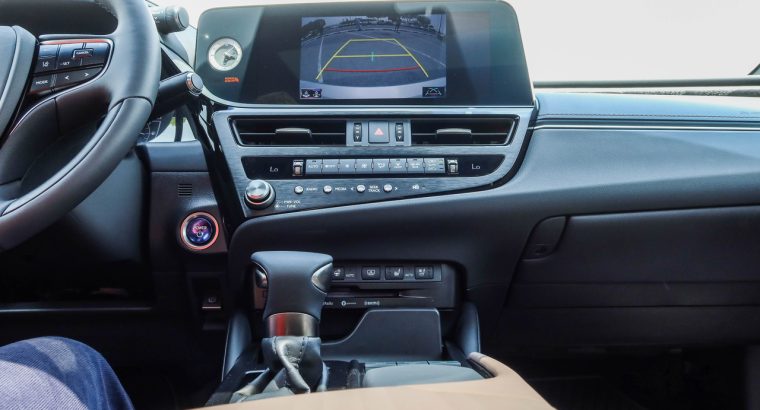 Lexus ES 300h 2023